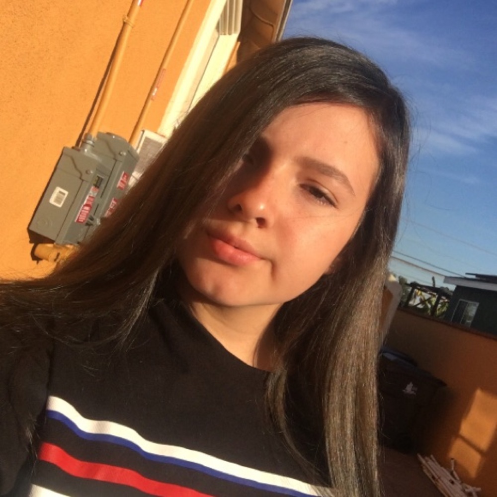 Meet your Posher, Julissa